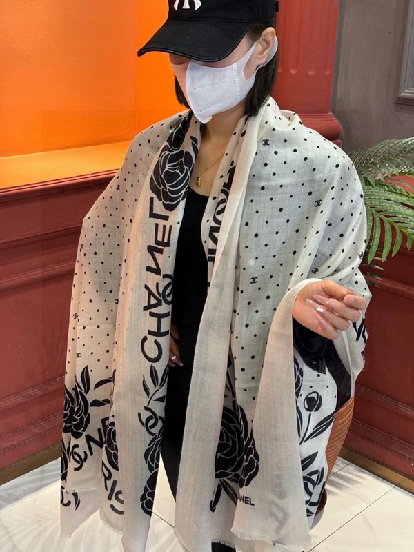 ブランドマフラー正面デザイン